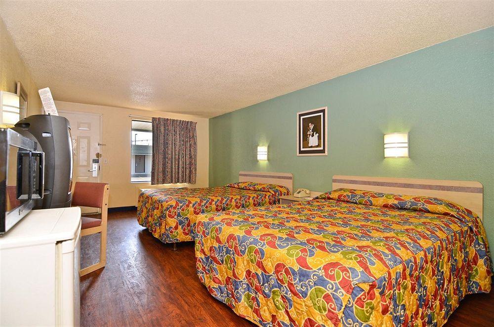 Mentor Home Inn And Suites Kamer foto