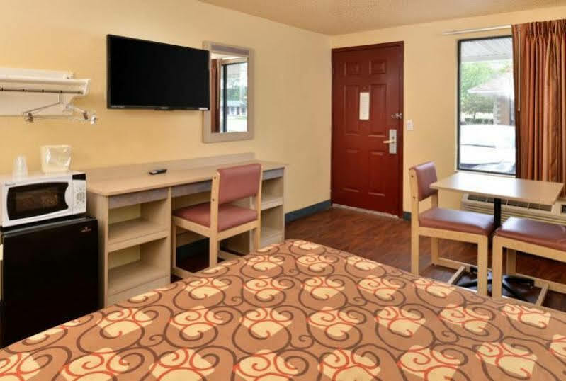 Mentor Home Inn And Suites Buitenkant foto
